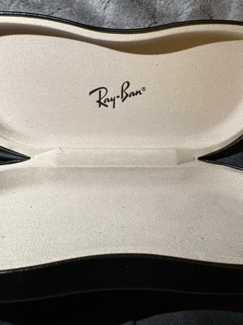Ray-Ban Black Hard Shell Accessory Case - Picture 2 of 2